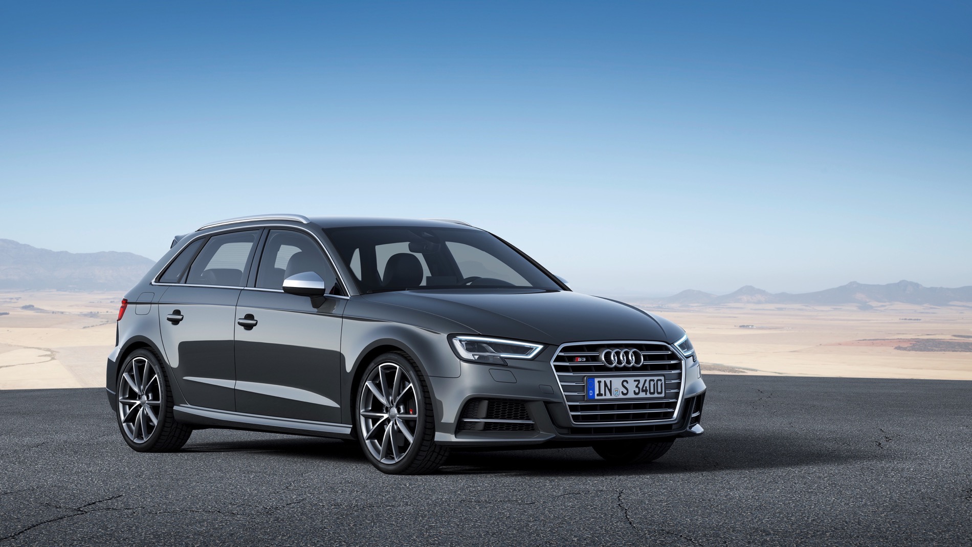 La próxima generación del Audi RS3 Sportback ya rodó en secreto en las ...