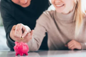 Diferencias entre inversión directa e indirecta 2026